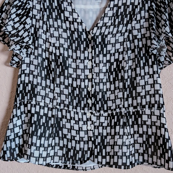Anne Klein black/white button down shirt/blouse - Picture 4 of 7